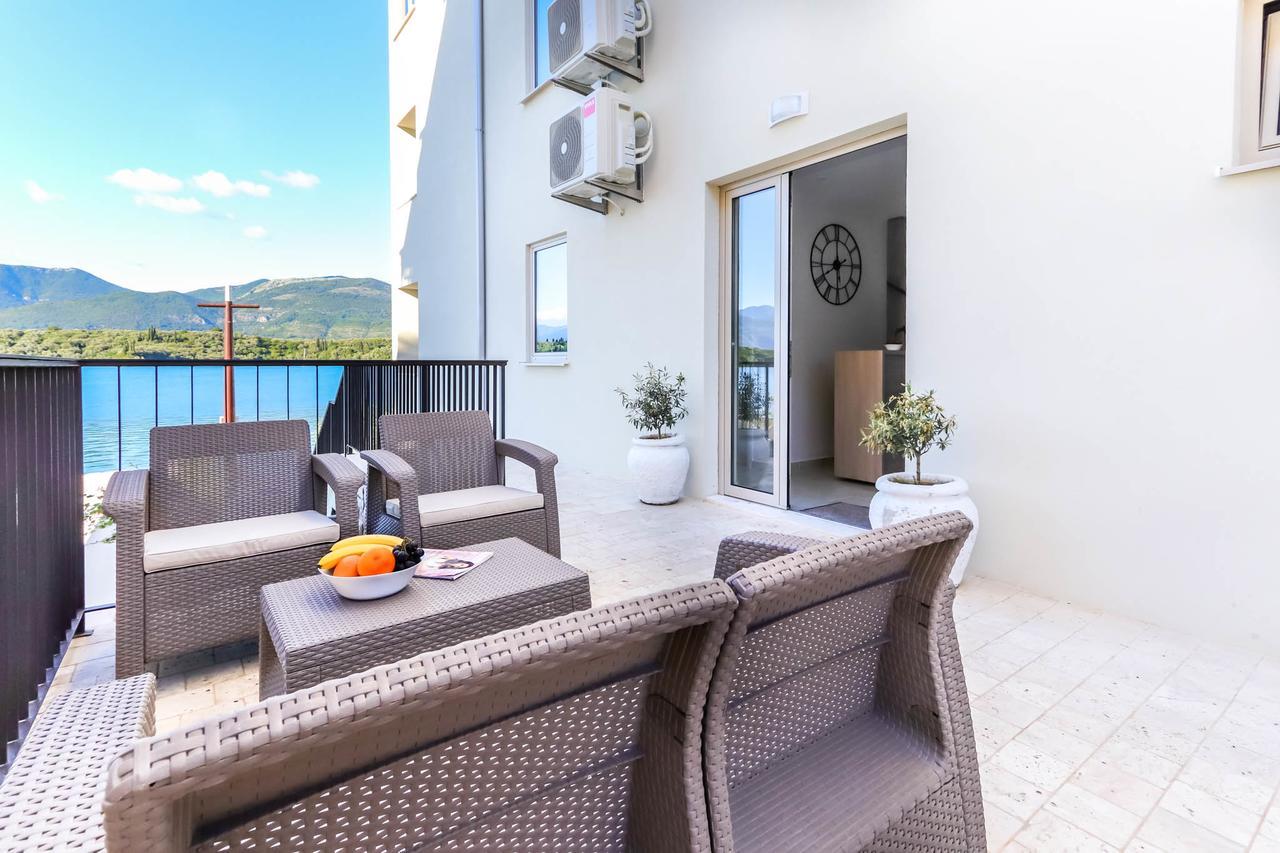 Apartments Maestral Tivat Exterior foto