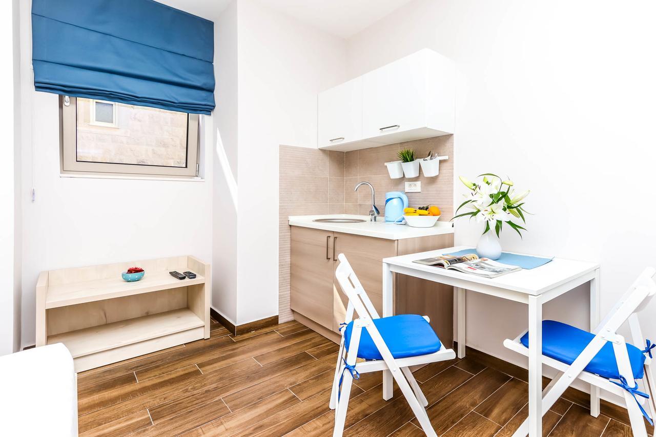 Apartments Maestral Tivat Exterior foto